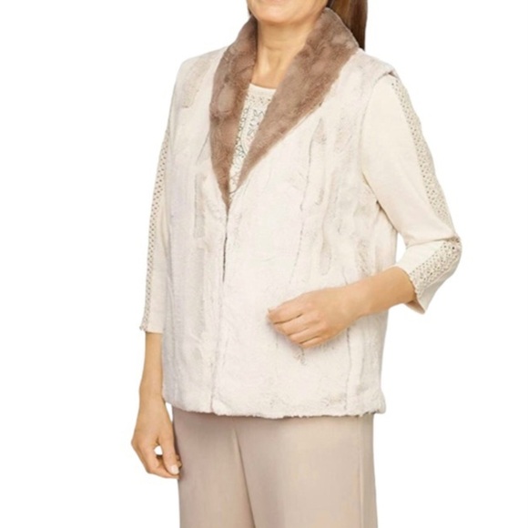 ALFRED DUNNER Reversible Faux Fur First Frost Vest NWT 14 Soft Warm - Picture 3 of 16